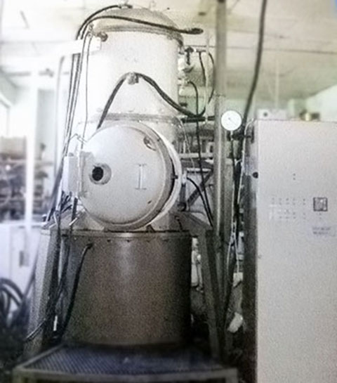Three-zone vacuum furnace for heat treatment and chemical-heat treatment of structural and tool steel